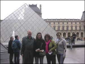 Pyramide du Louvre, Paris