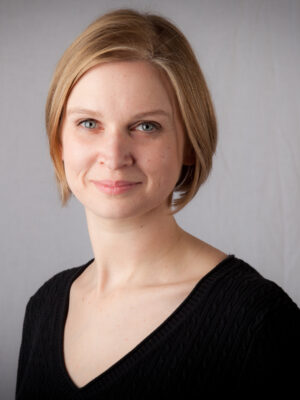 Suzanne Struglinski, BJ '00