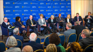 Tom Rosenstiel, April Ryan, Jeff Mason, Elisabeth Bumiller, Barbara Cochran, Mizell Syewart III, Margaret Sullivan, Sam Feist, John Roberts