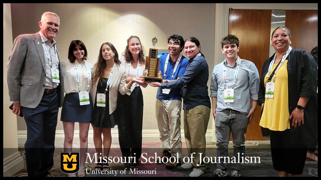 Mizzou’s NAHJ Chapter at the NAHJ national conference in Hollywood. L-R: Dean David Kurpius, Emilia Hansen, Piper Molins, Sophie Rentschler, Tadeo Ruiz, Evan Holden, Matias Remley and Assistant Professor Jeannette Porter.