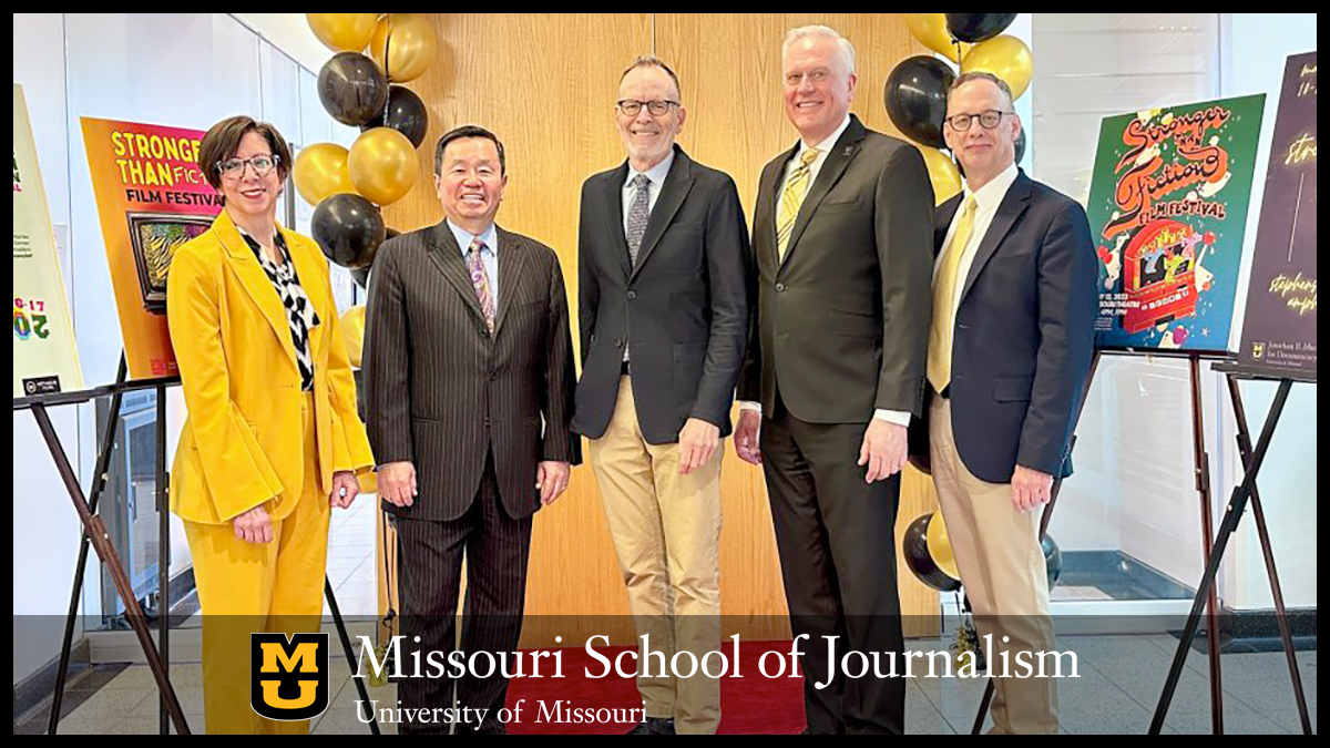 Jonathan Murray, center, with University of Missouri and Missouri School of Journalism leaders.