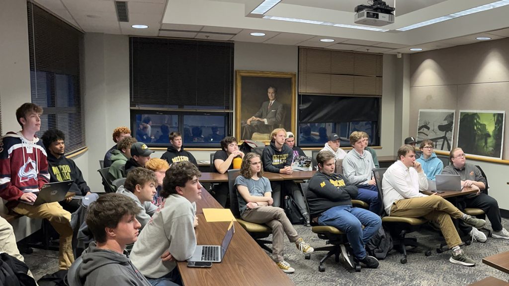 Mizzou students interested in play-by-play announcing gather to learn more about the profession.