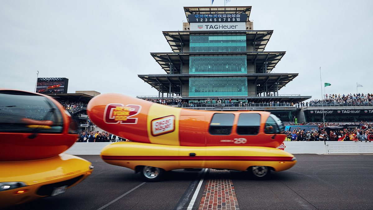 By Eric Stann At this year’s Wienie 500, Mizzou alumna Camila Fowler finished in first place, driving the Oscar Mayer Wienermobile named the “New York Dog.” It’s the second year in a row that a Mizzou alum has claimed the top spot.